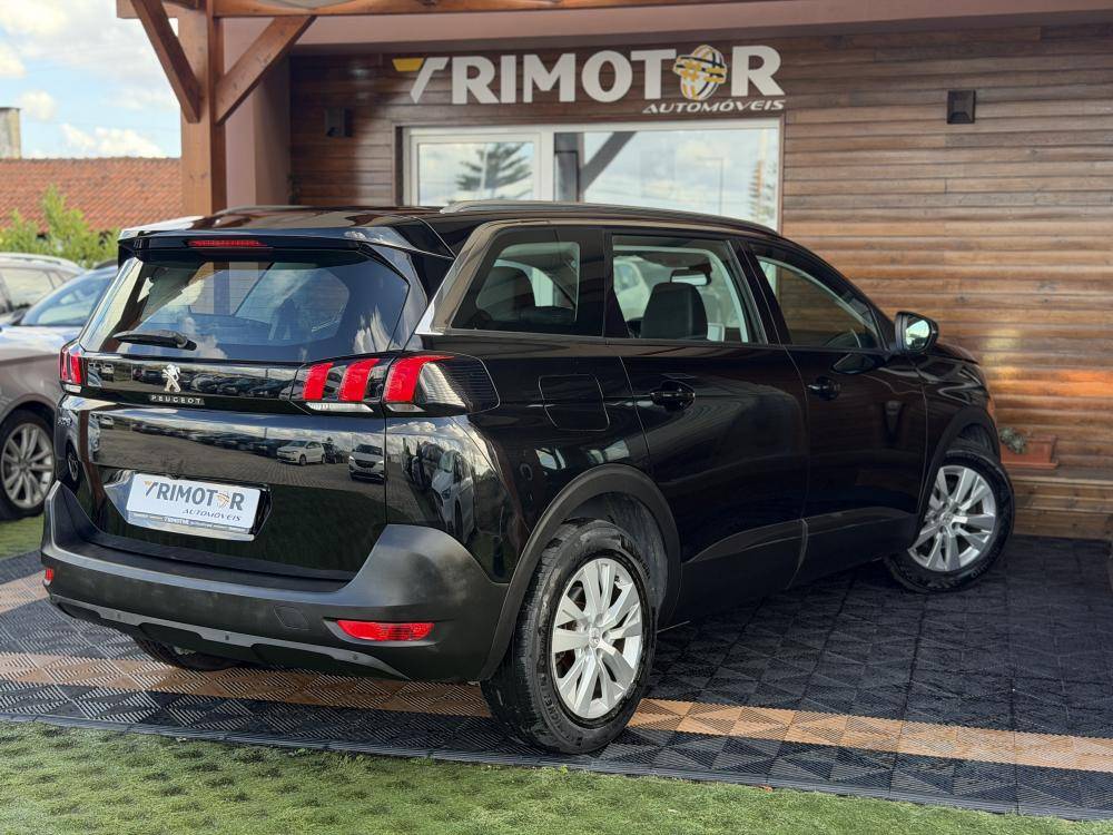 peugeot-5008-2018-gasolina-1199cc
