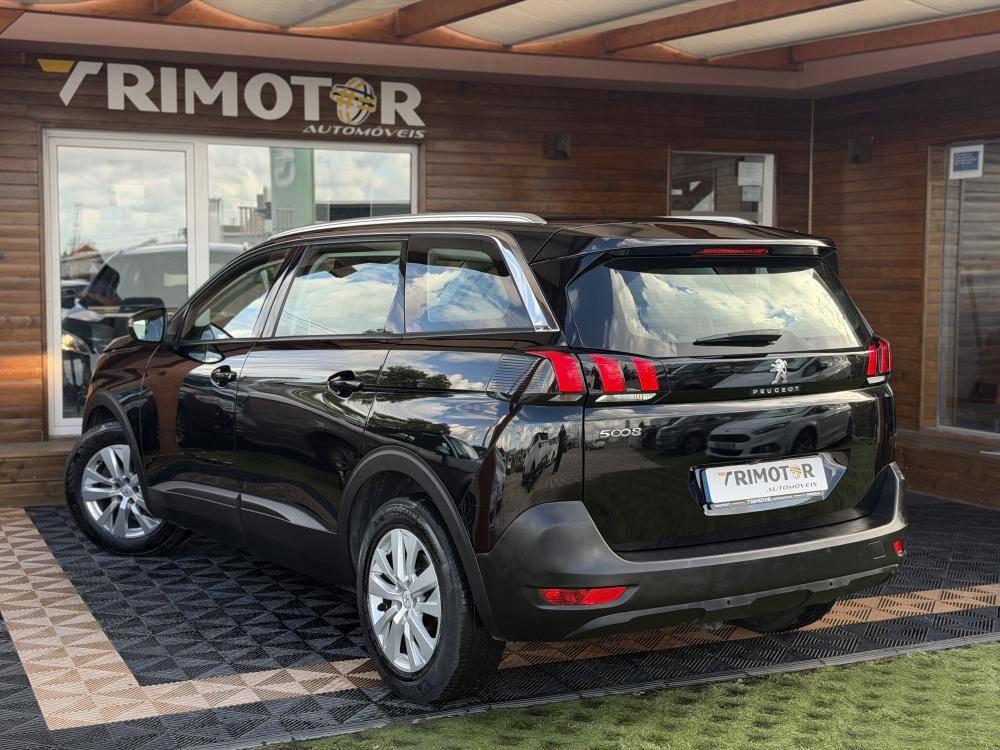 peugeot-5008-2018-gasolina-1199cc