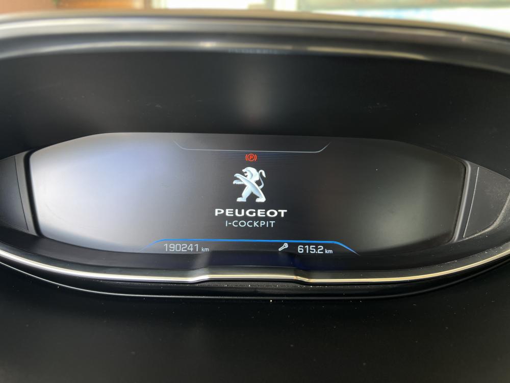 peugeot-5008-2018-gasolina-1199cc