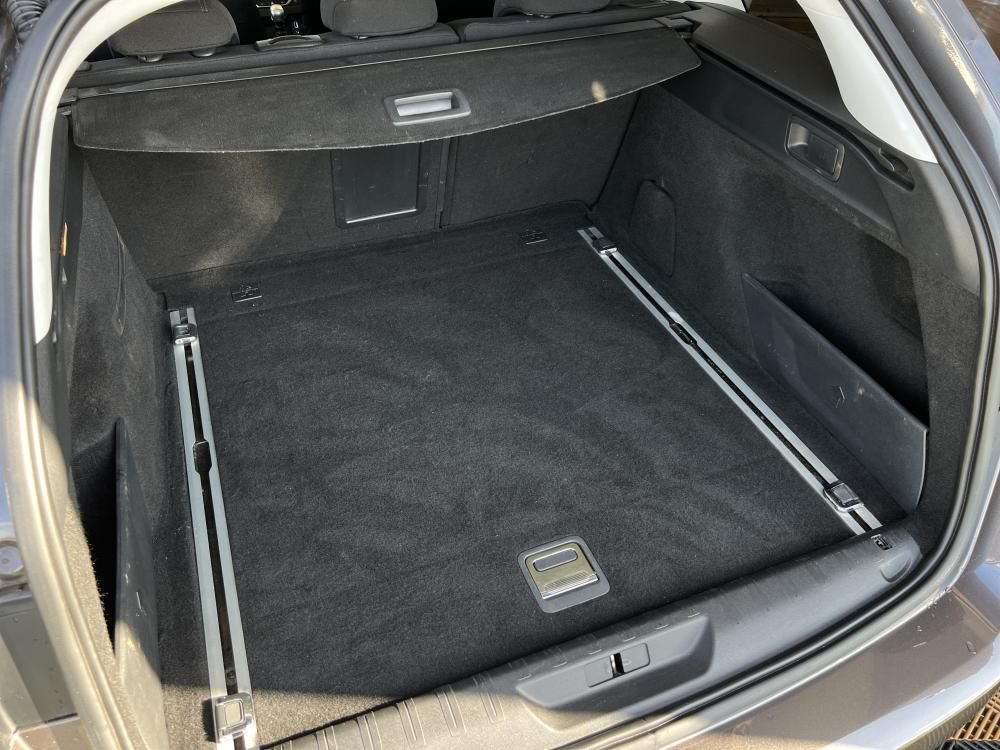 peugeot-308-sw-2015-diesel-1560cc