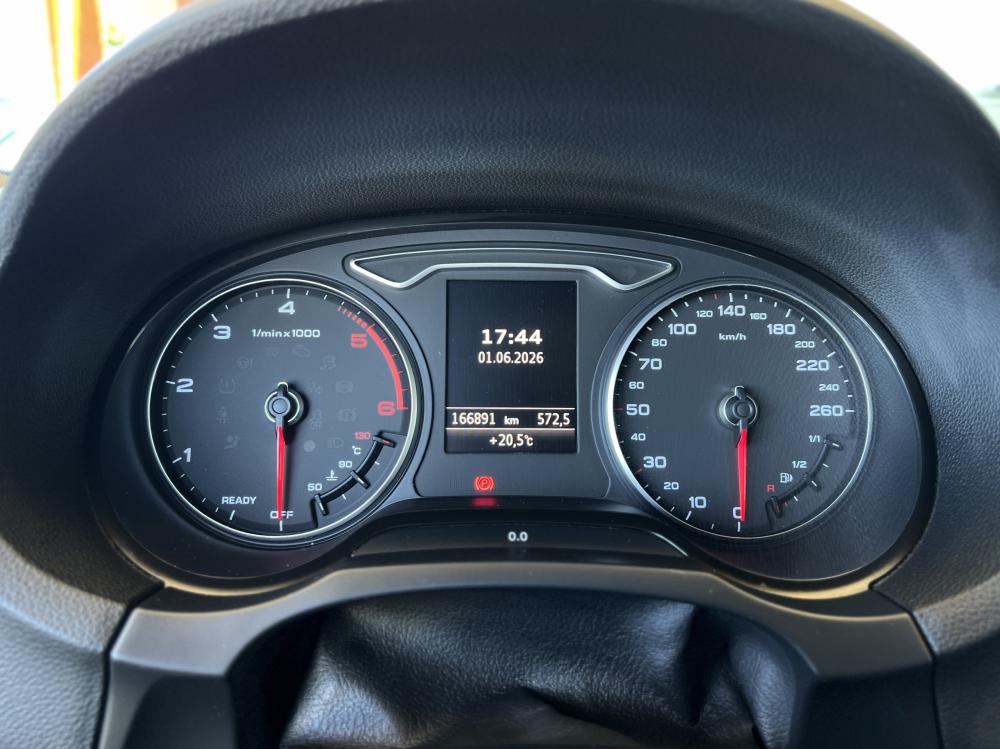 audi-a3-sportback-2017-diesel-1598cc