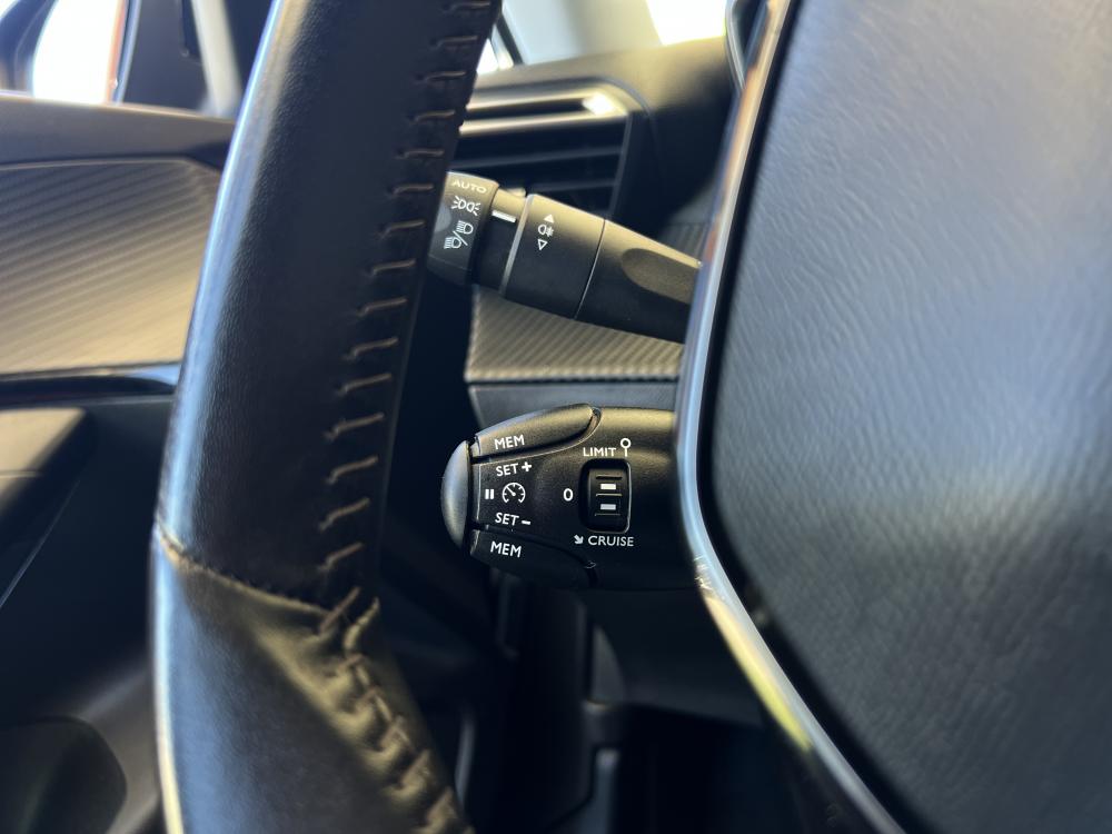 peugeot-2008-2022-gasolina-1199cc