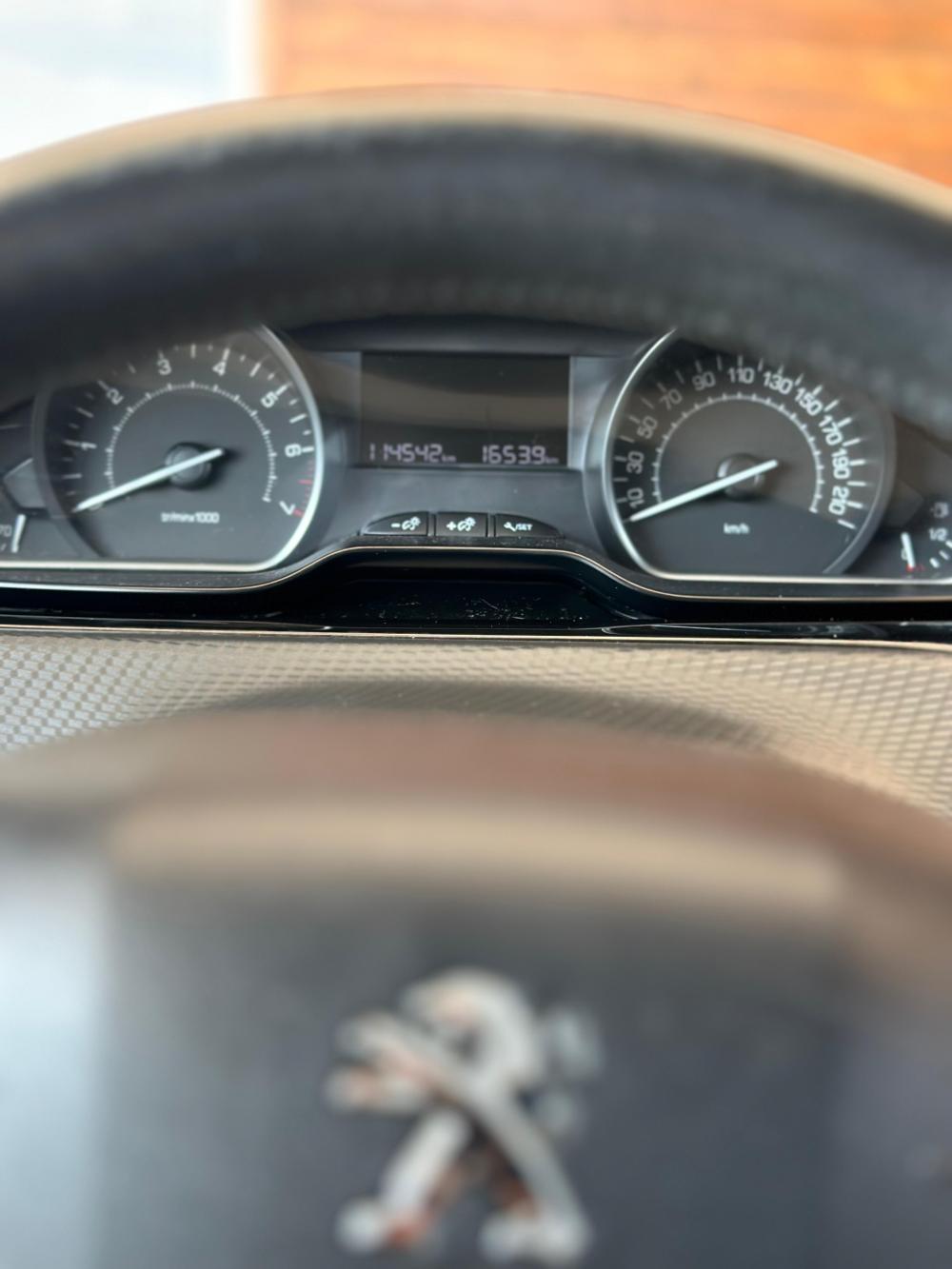 peugeot-208-2019-gasolina-1199cc