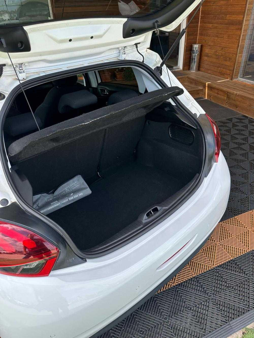peugeot-208-2019-gasolina-1199cc