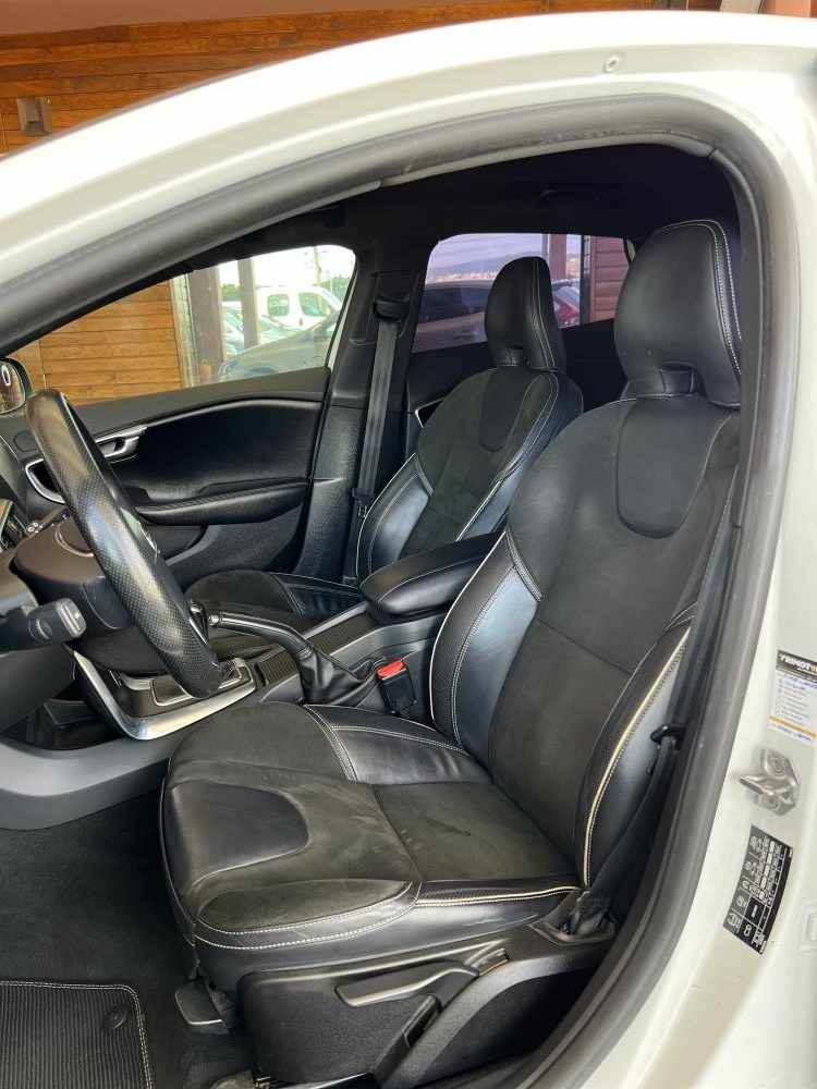 volvo-v40-2016-diesel-1969cc