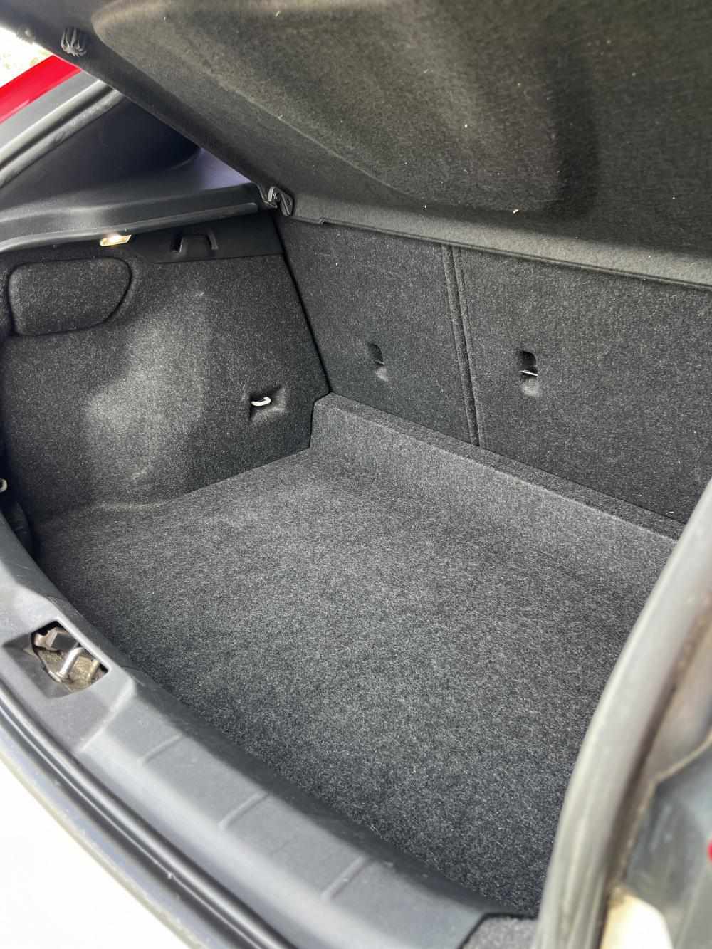 volvo-v40-2016-diesel-1969cc