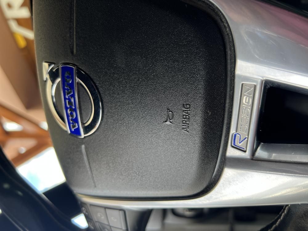 volvo-v40-2016-diesel-1969cc