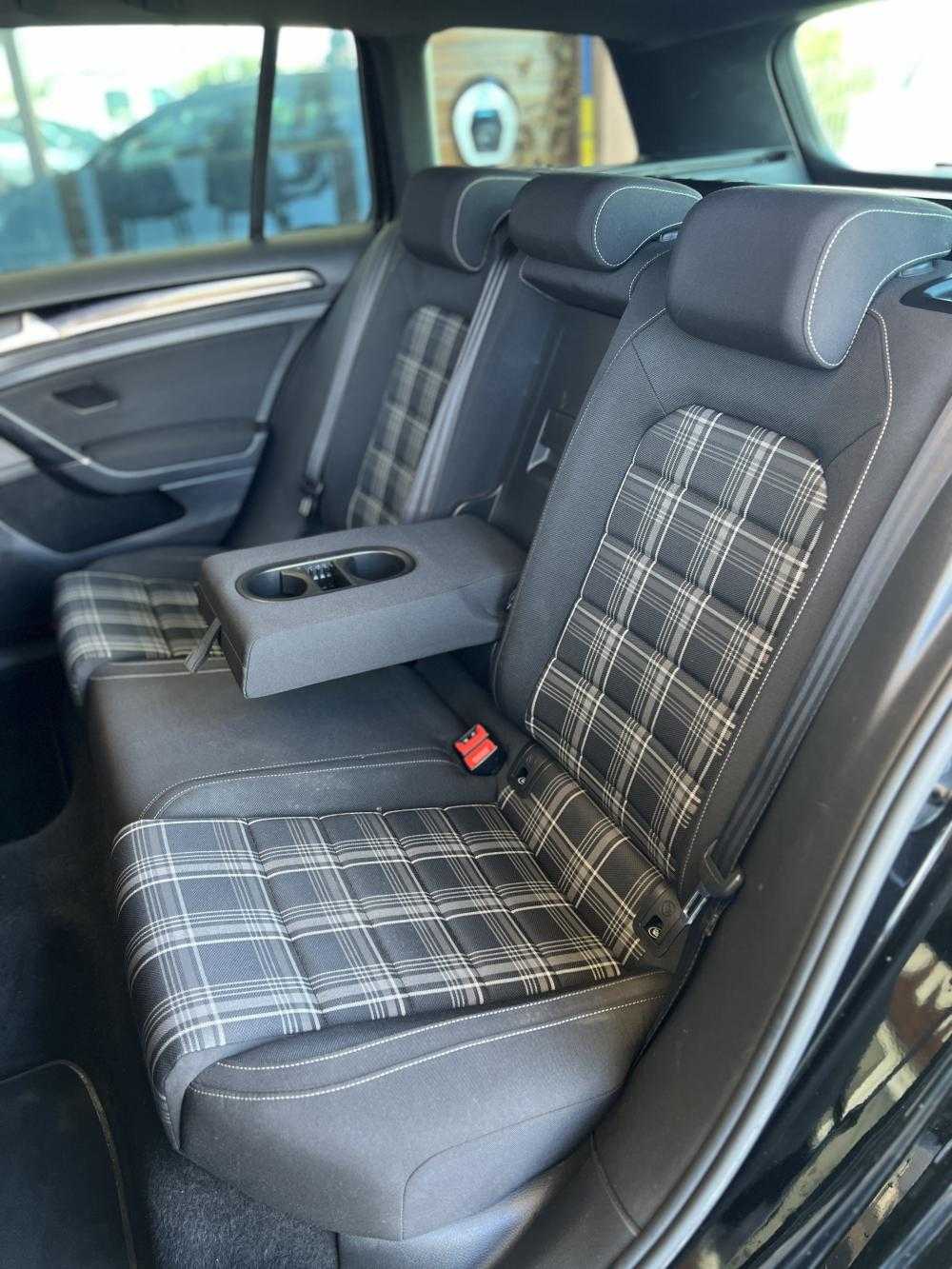 volkswagen-golf-variant-2016-diesel-1968cc
