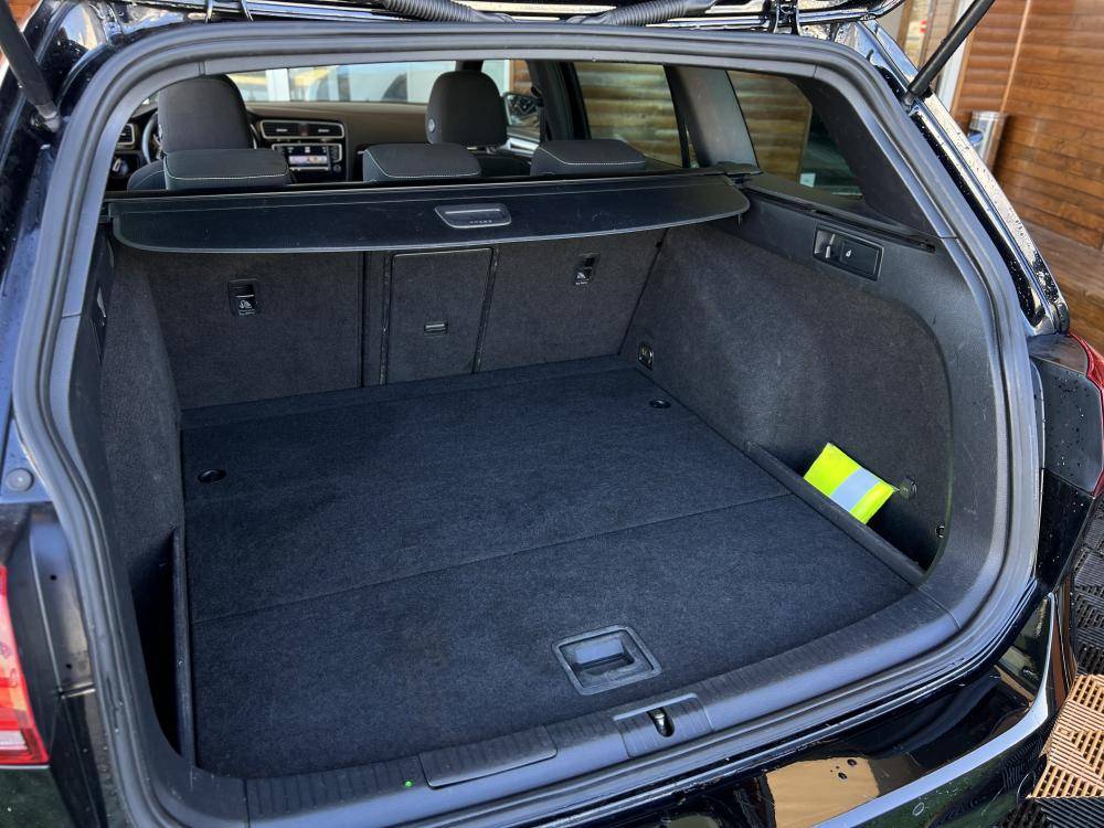 volkswagen-golf-variant-2016-diesel-1968cc