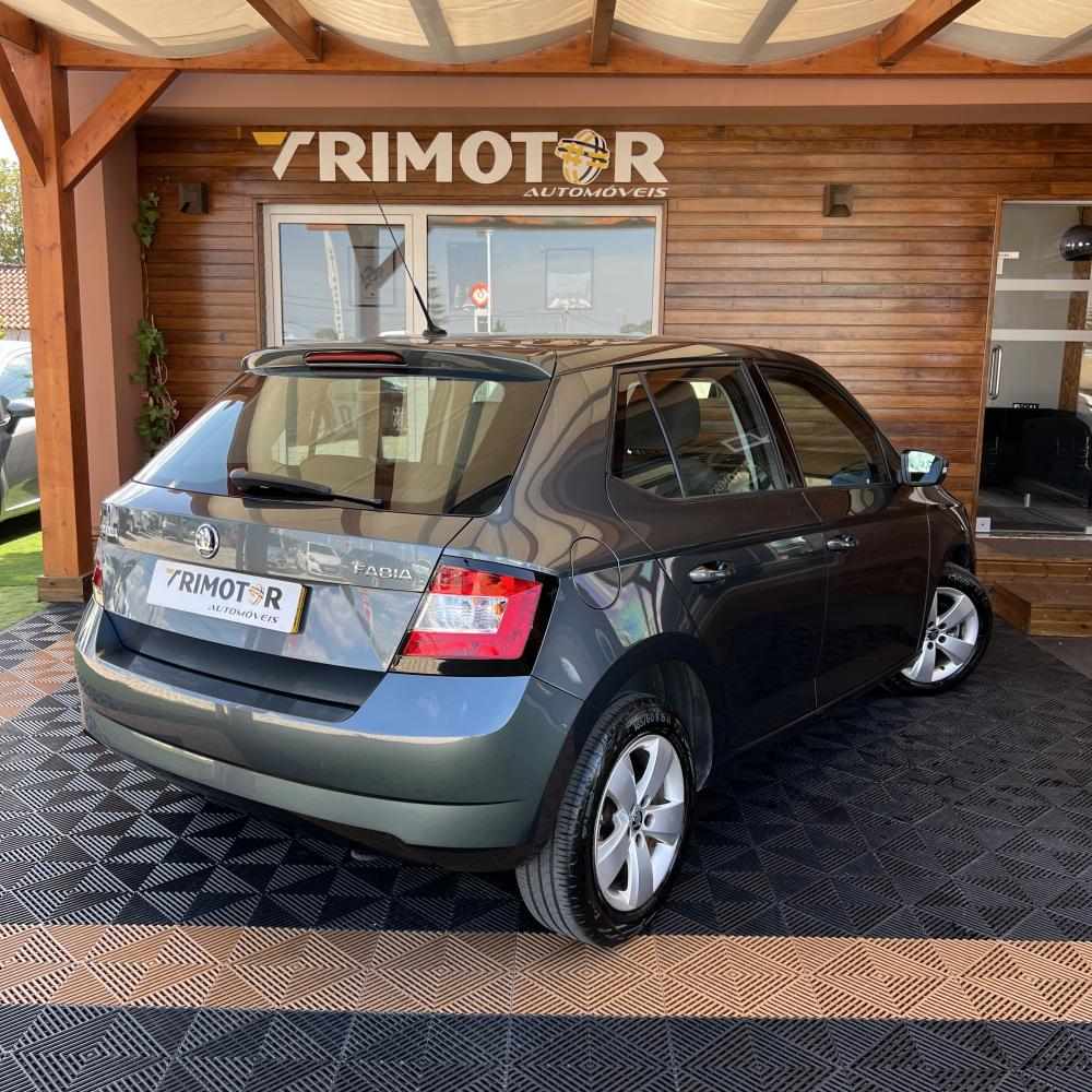skoda-fabia-2016-gasolina-1197cc