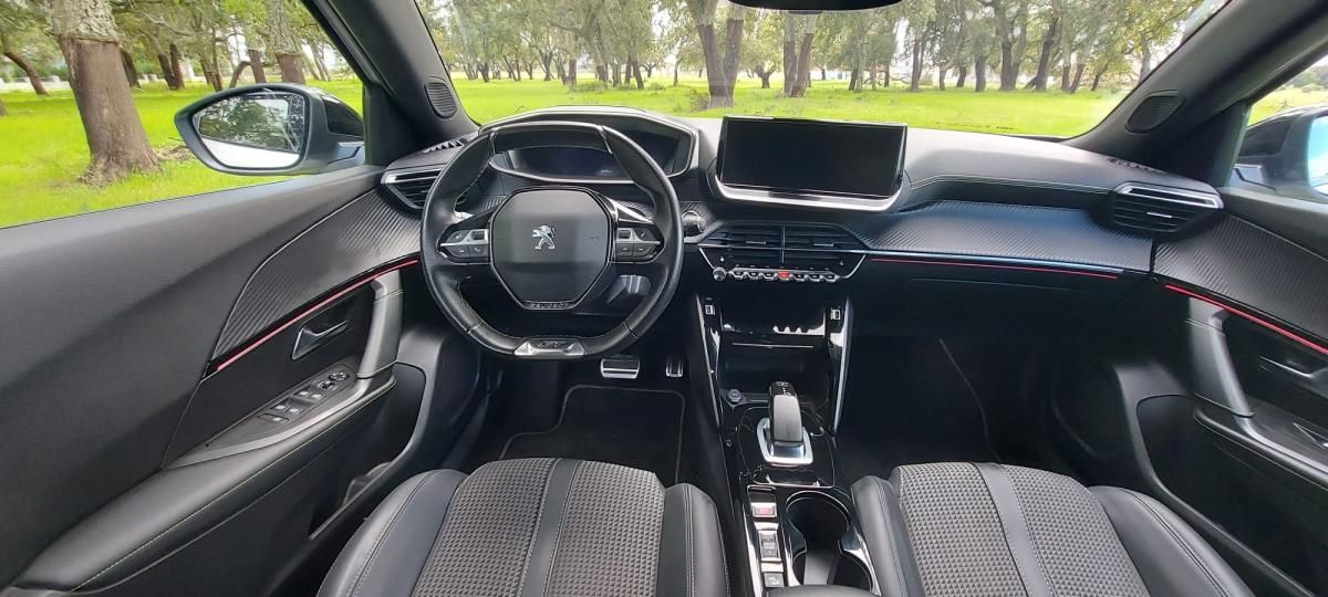 peugeot-2008-2022-eletrico-500cc