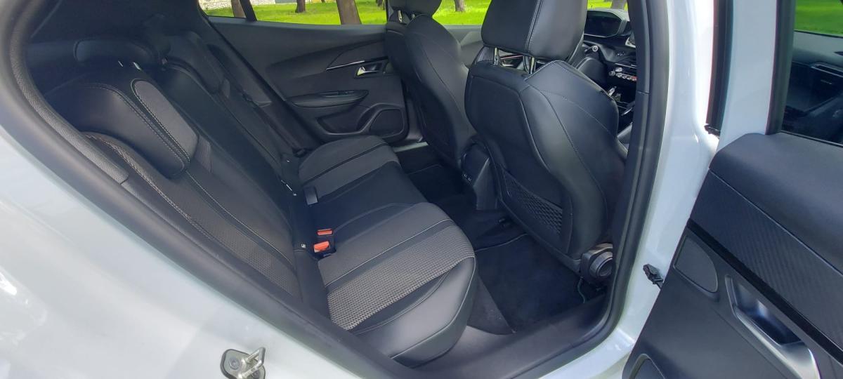 peugeot-2008-2022-eletrico-500cc
