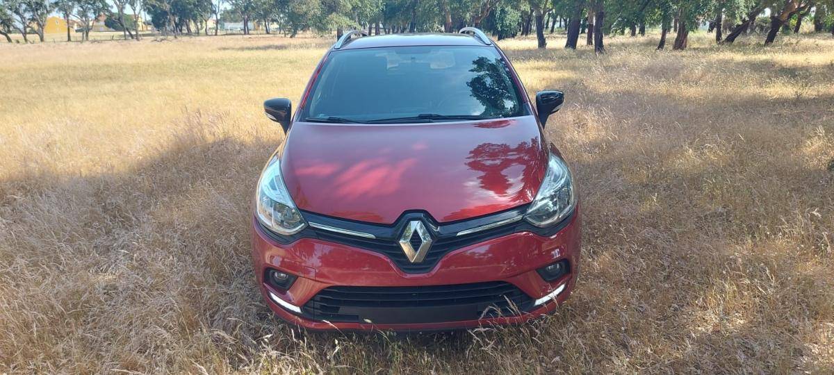renault-clio-sport-tourer-2018-diesel-1461cc