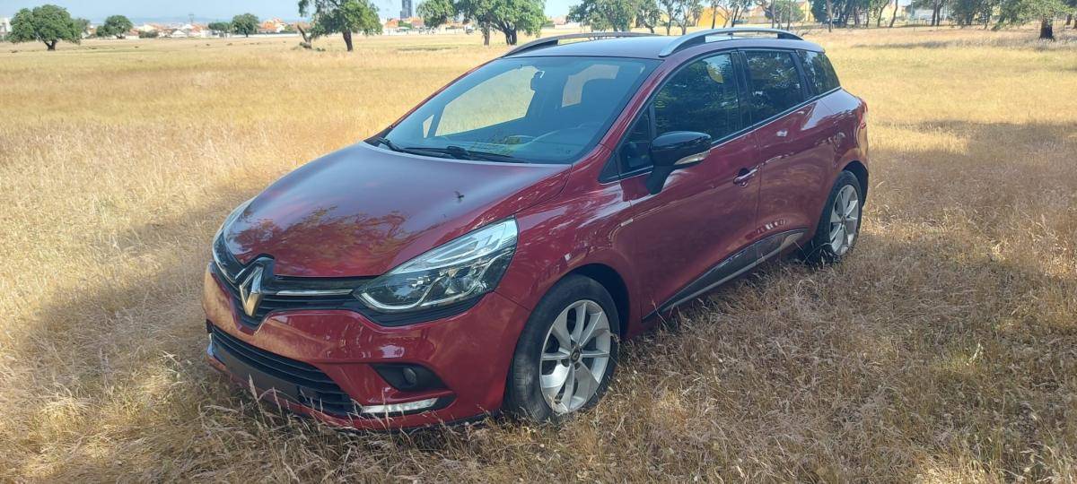 renault-clio-sport-tourer-2018-diesel-1461cc