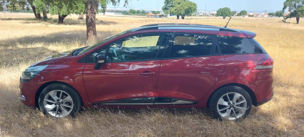 renault-clio-sport-tourer-2018-diesel-1461cc