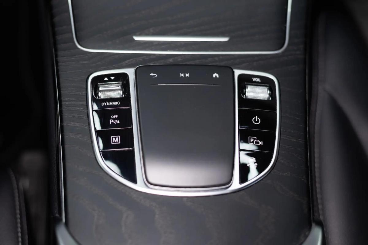 mercedes-benz-glc-300-e-4matic-2021-hibrido-a-gasolina-1991cc