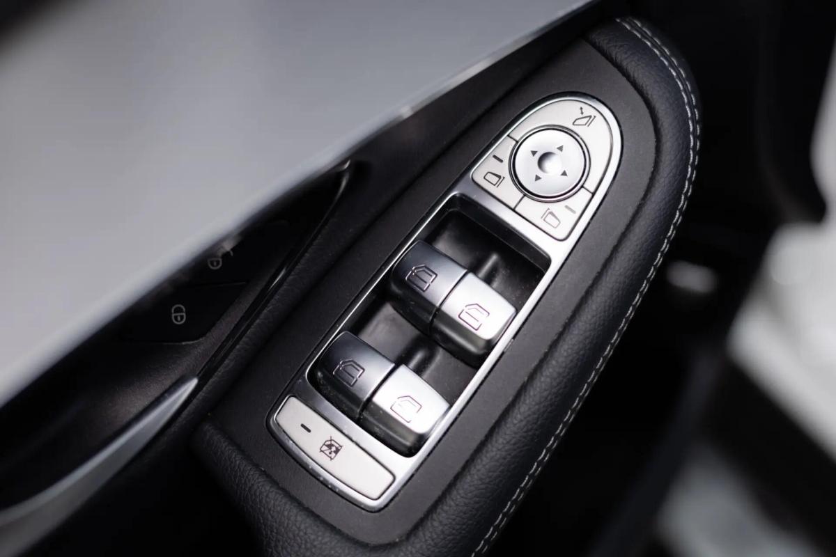 mercedes-benz-glc-300-e-4matic-2021-hibrido-a-gasolina-1991cc