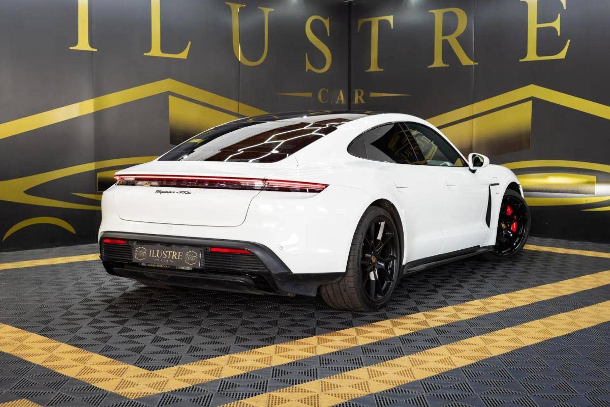 porsche-taycan-2022-eletrico-0cc