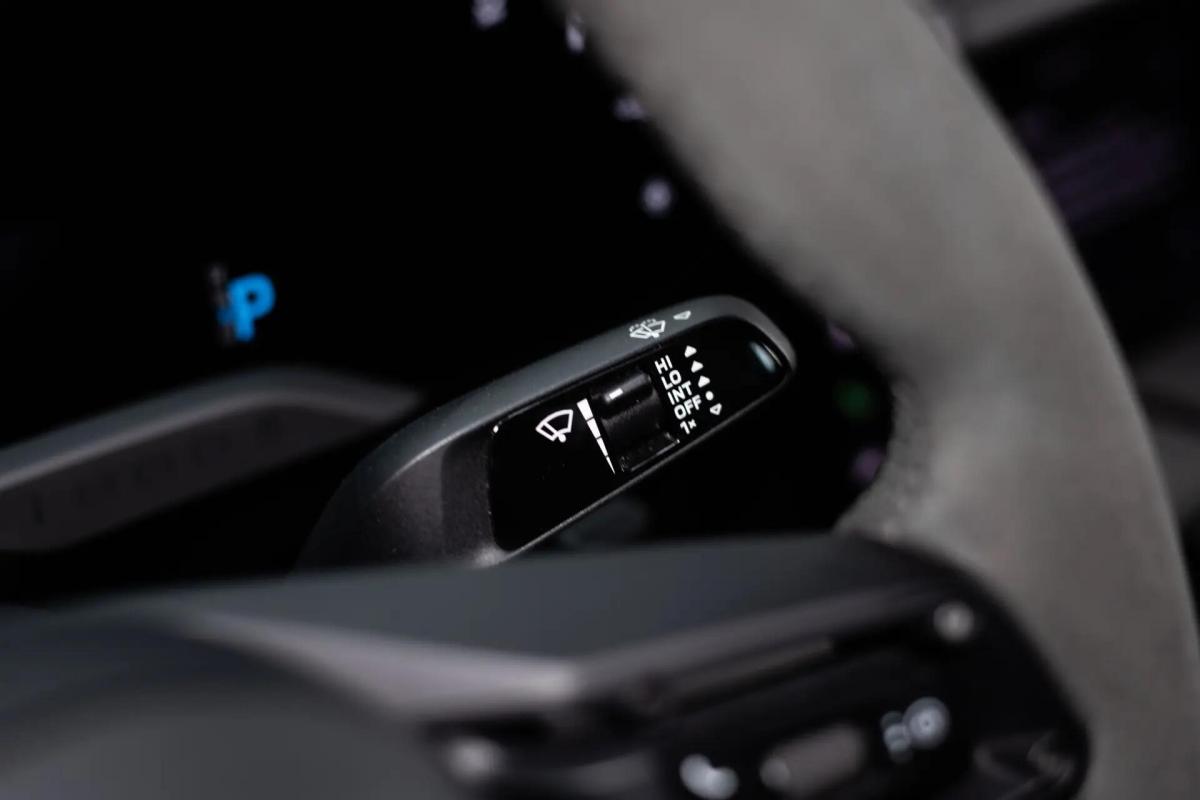 porsche-taycan-2022-eletrico-0cc