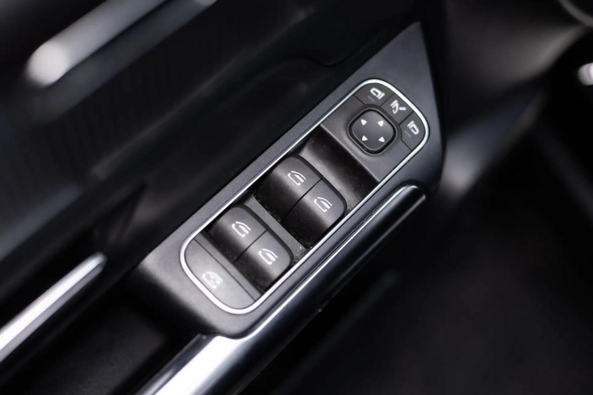 mercedes-benz-gla-250-e-2022-hibrido-a-gasolina-1332cc