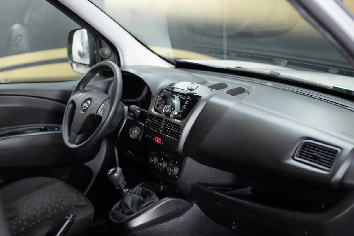 opel-combo-2018-diesel-1598cc