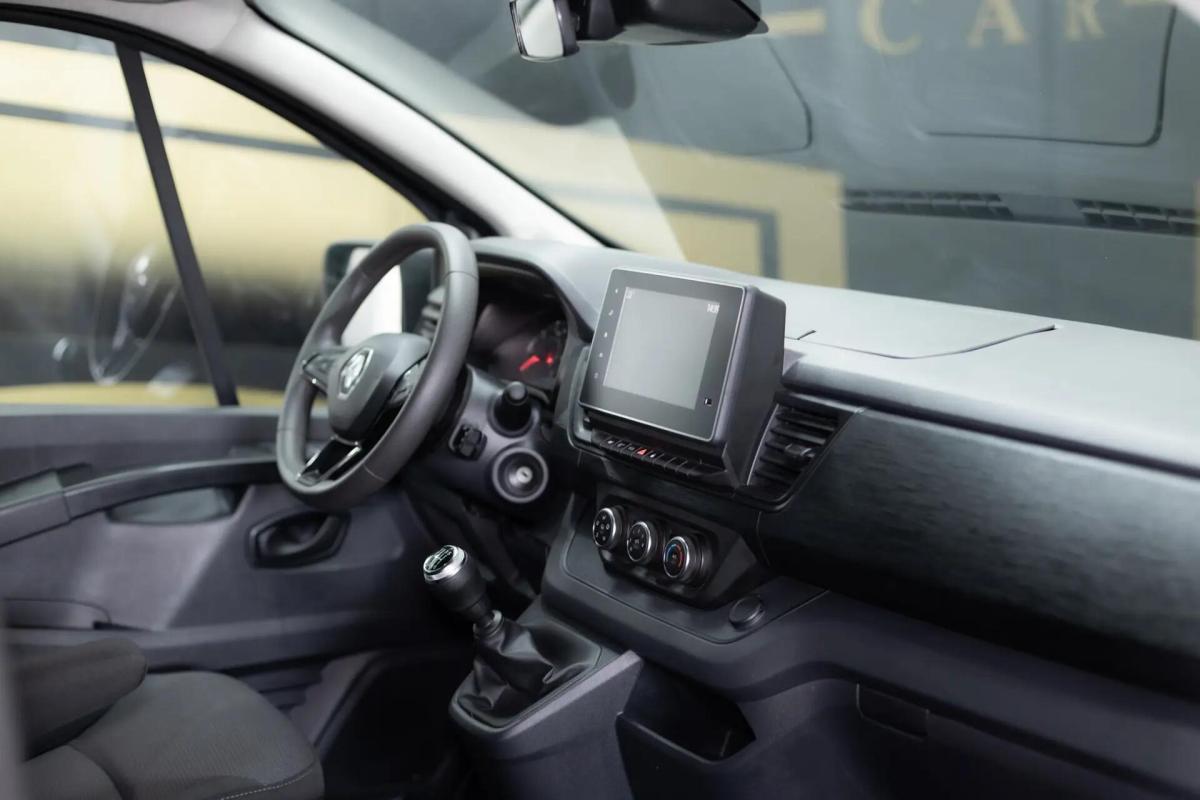 renault-trafic-2024-diesel-1997cc