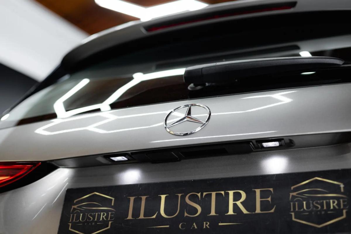 mercedes-benz-classe-c-c-300-e-2023-hibrido-a-gasolina-1999cc