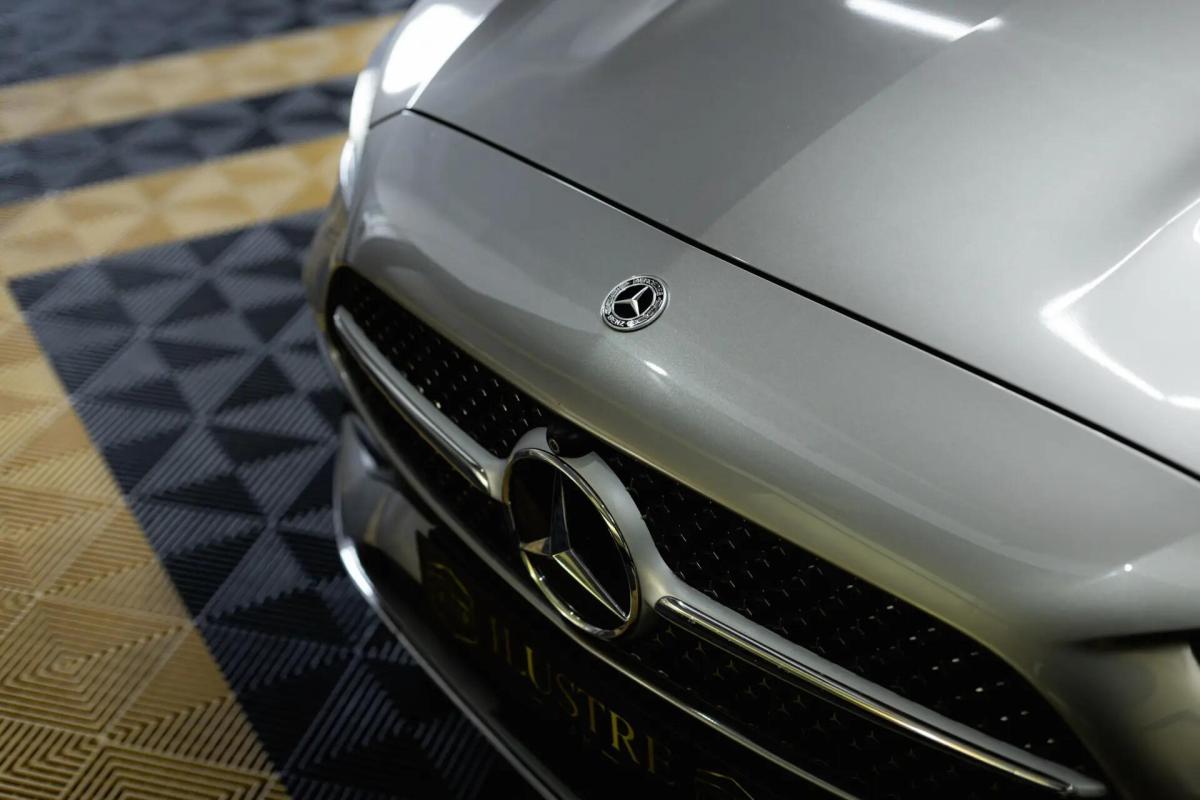 mercedes-benz-classe-c-c-300-e-2023-hibrido-a-gasolina-1999cc