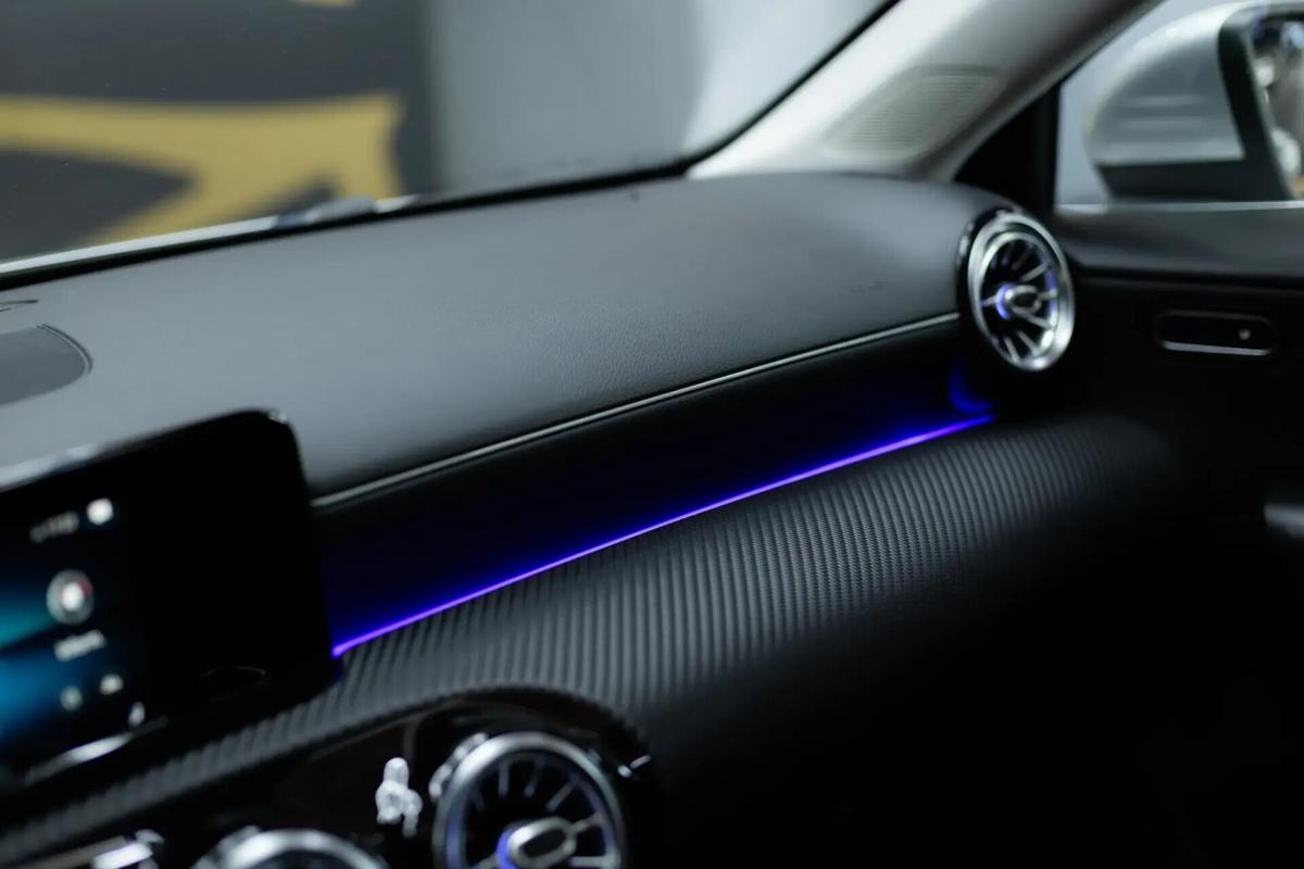 mercedes-benz-classe-a-a-180-limousine-auto-style-plus-gps-led-2020-diesel-1461cc