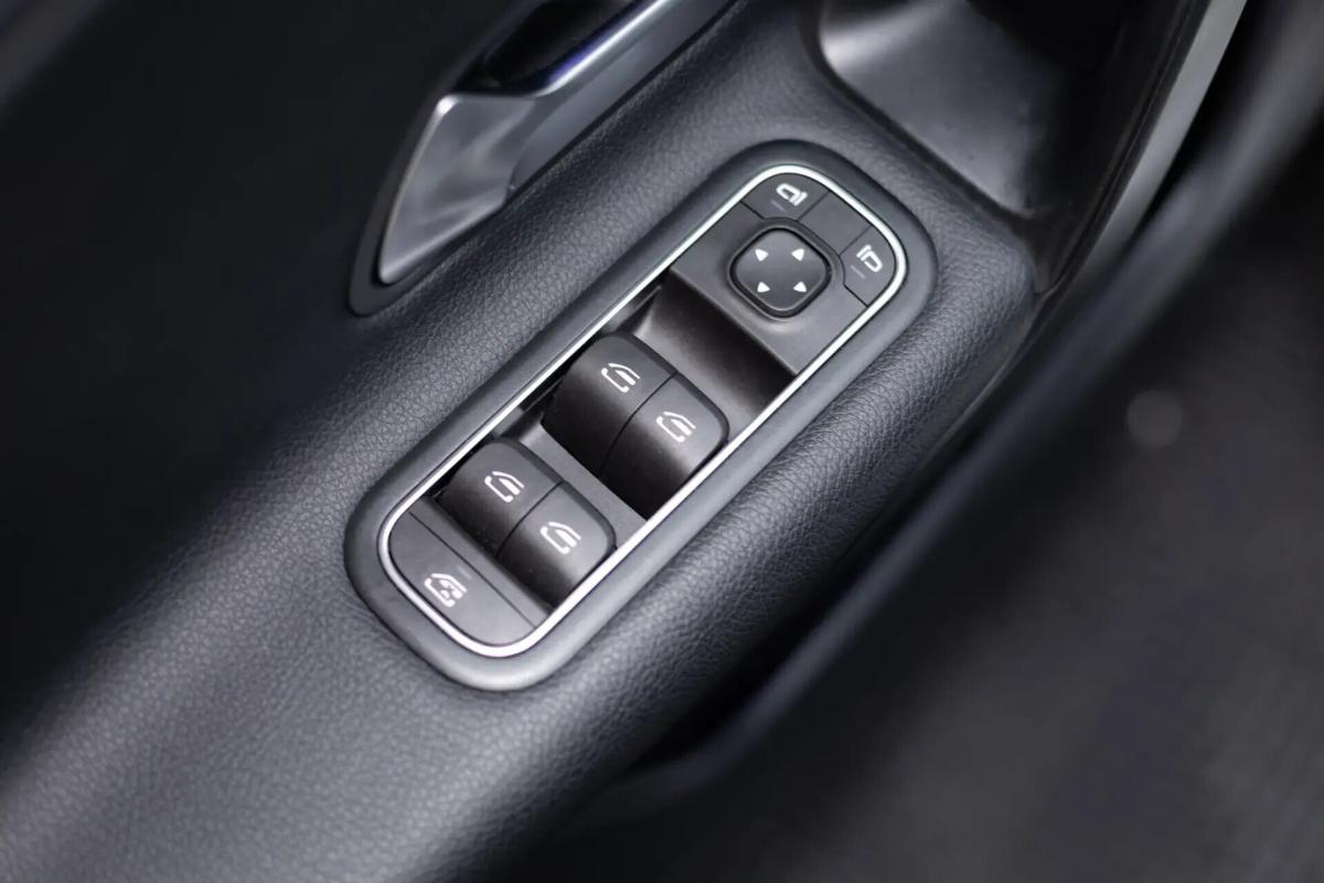 mercedes-benz-classe-a-a-180-limousine-auto-style-plus-gps-led-2020-diesel-1461cc