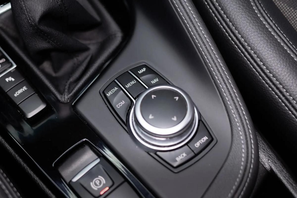 bmw-x1-xdrive25li-2022-hibrido-a-gasolina-1499cc