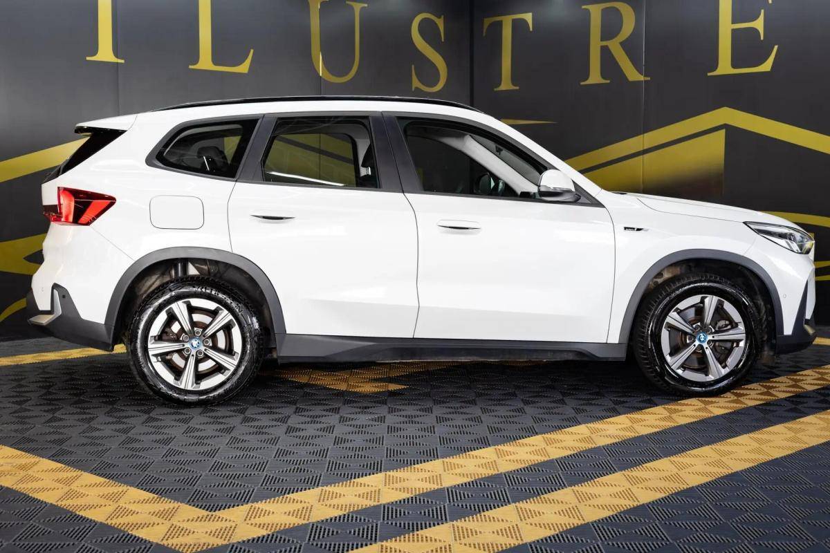 bmw-x1-xdrive25e-2023-hibrido-a-gasolina-1499cc