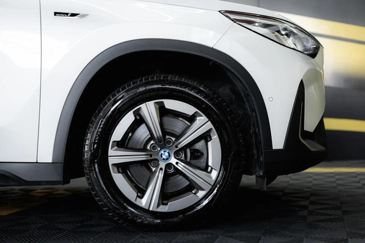bmw-x1-xdrive25e-2023-hibrido-a-gasolina-1499cc