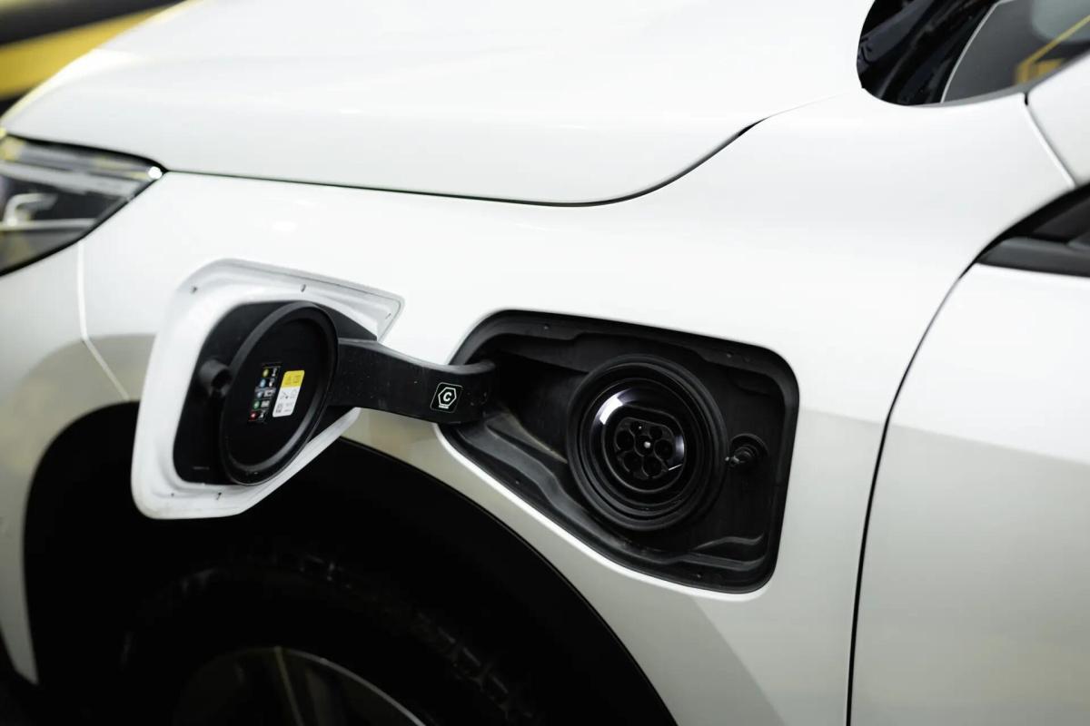 bmw-x1-xdrive25e-2023-hibrido-a-gasolina-1499cc