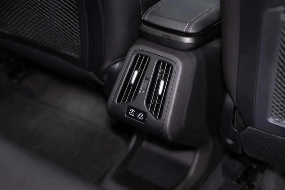 bmw-x1-xdrive25e-2023-hibrido-a-gasolina-1499cc