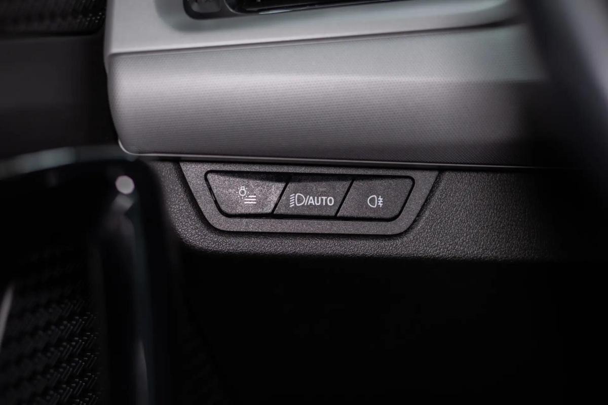 bmw-x1-xdrive25e-2023-hibrido-a-gasolina-1499cc