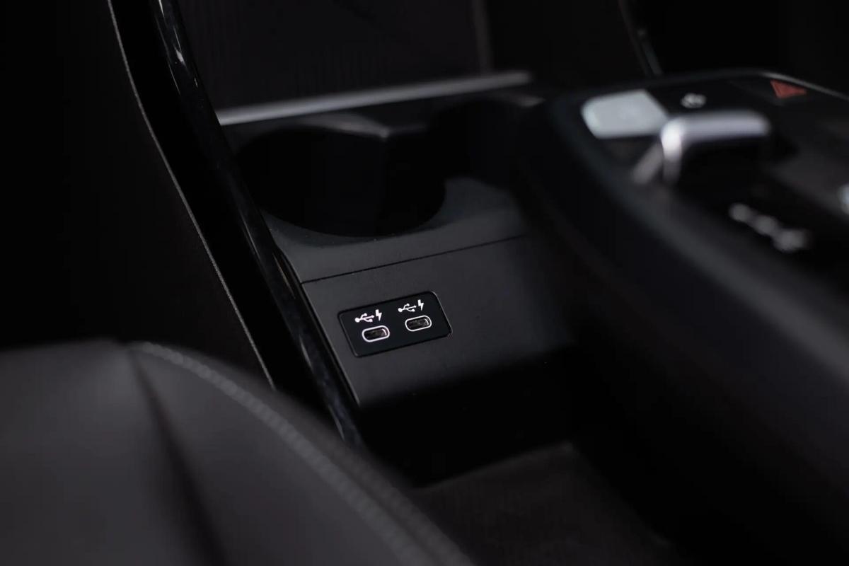 bmw-x1-xdrive25e-2023-hibrido-a-gasolina-1499cc