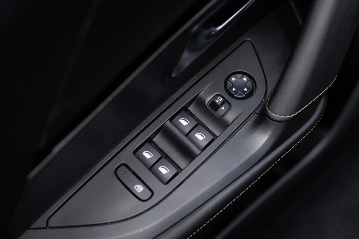 peugeot-2008-2020-diesel-1499cc