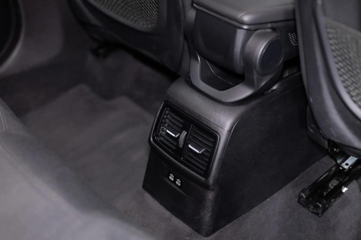 bmw-x1-16d-2020-diesel-1496cc