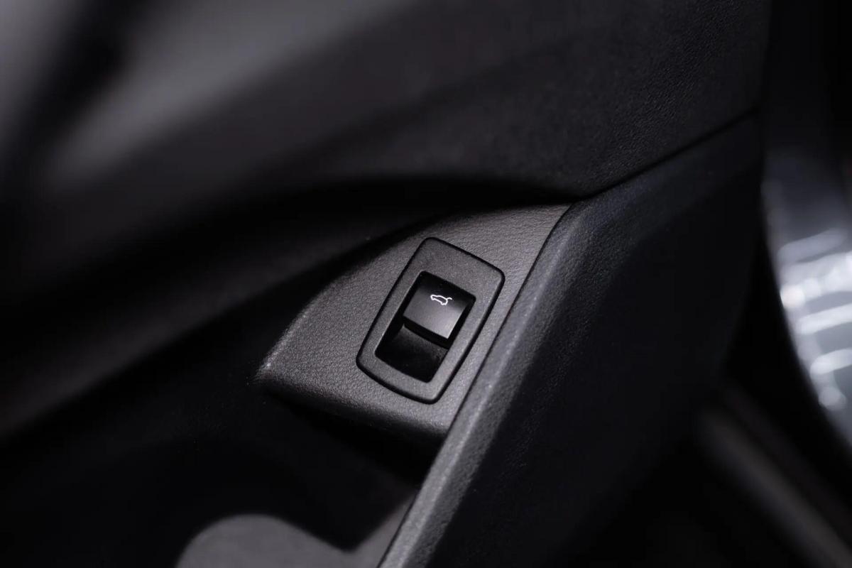 bmw-x1-16d-2020-diesel-1496cc