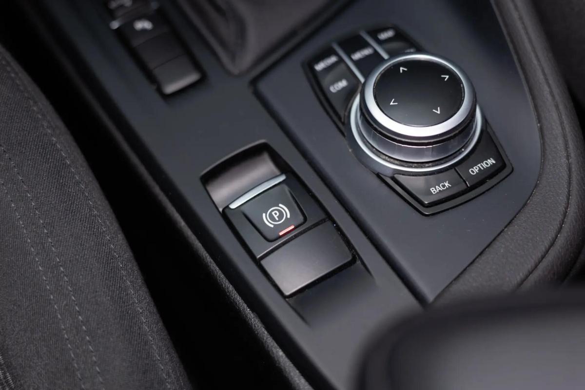bmw-x1-16d-2020-diesel-1496cc