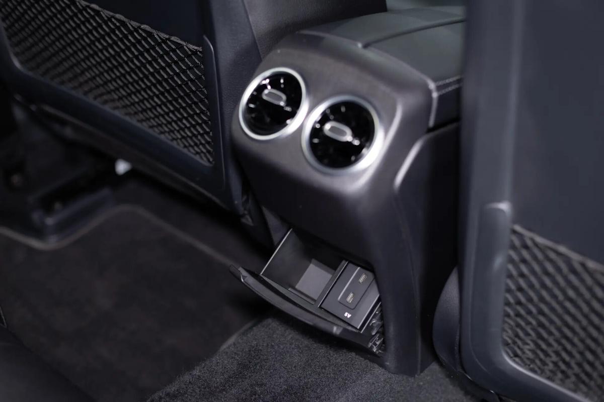 mercedes-benz-classe-a-a-180-limousine-auto-style-plus-gps-led-2019-diesel-1461cc