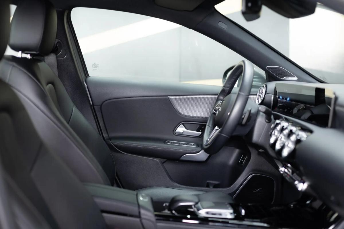mercedes-benz-classe-a-a-180-limousine-auto-style-plus-gps-led-2019-diesel-1461cc