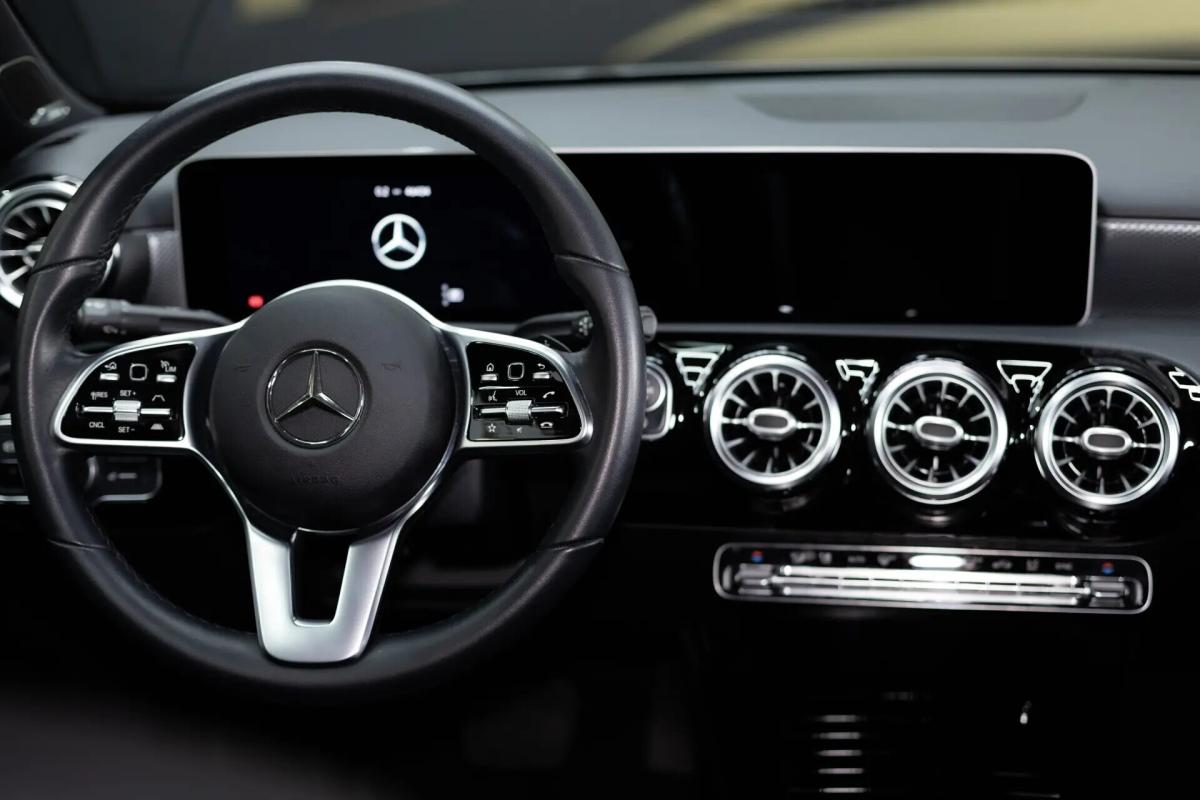 mercedes-benz-classe-a-a-180-limousine-auto-style-plus-gps-led-2019-diesel-1461cc