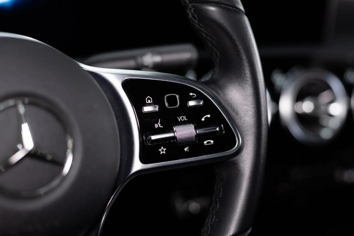 mercedes-benz-classe-a-a-180-limousine-auto-style-plus-gps-led-2019-diesel-1461cc