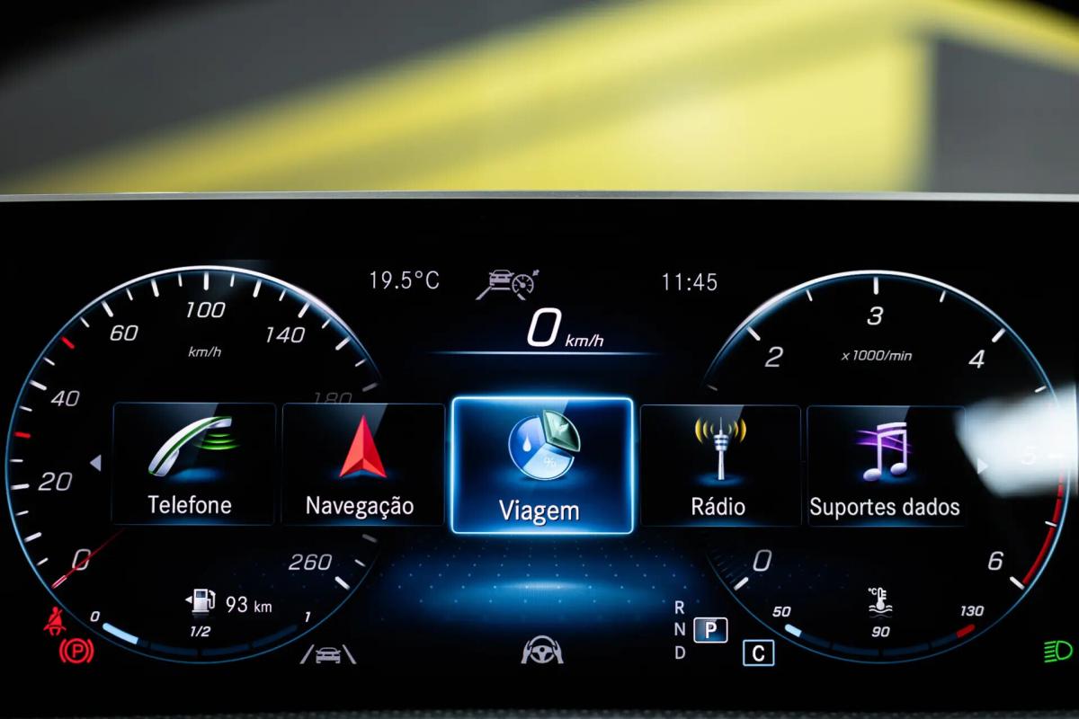 mercedes-benz-classe-a-a-180-limousine-auto-style-plus-gps-led-2019-diesel-1461cc