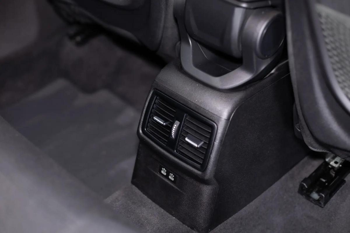 bmw-x1-16d-2019-diesel-1496cc