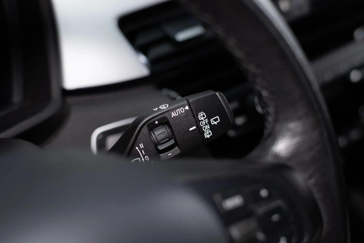 bmw-x1-16d-2019-diesel-1496cc