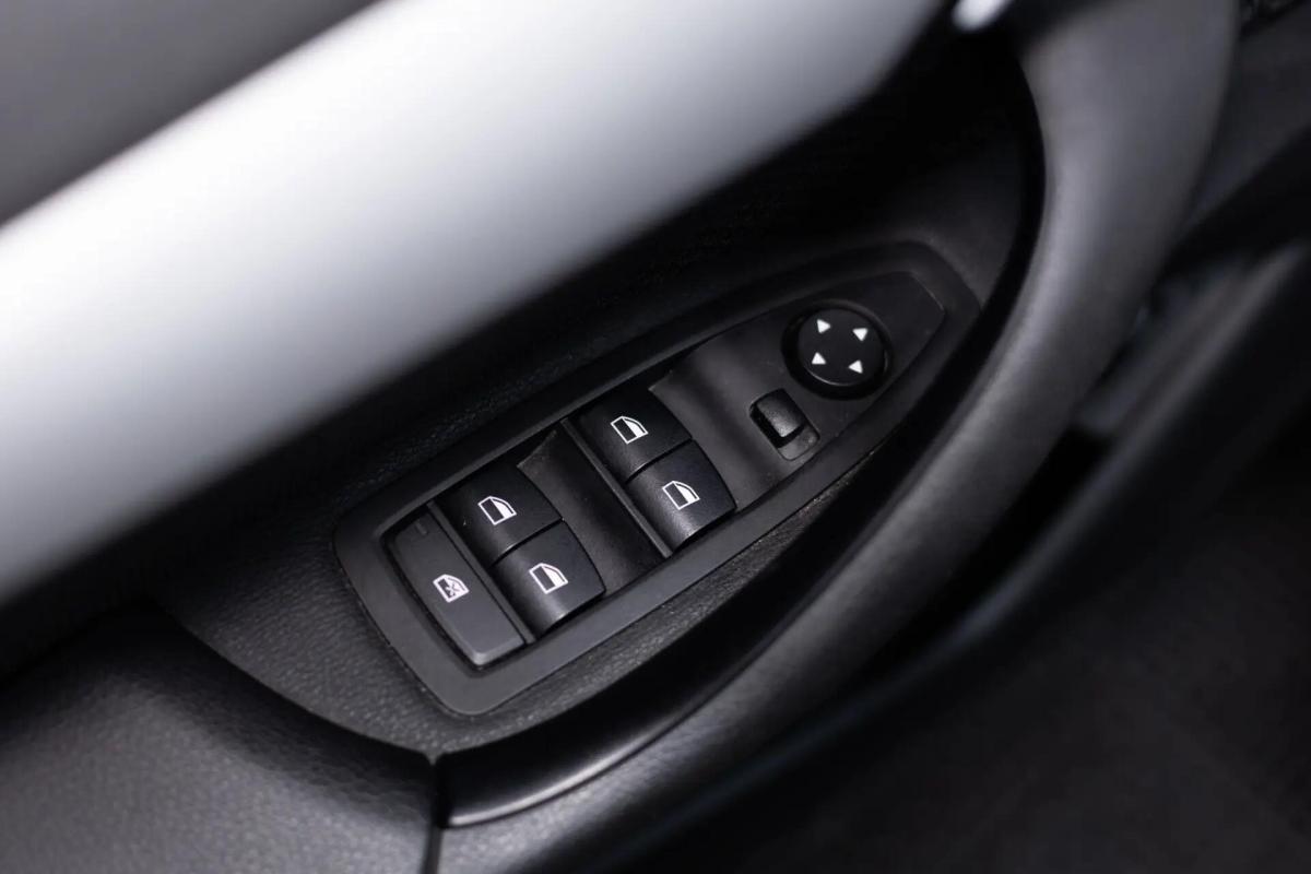 bmw-x1-16d-2019-diesel-1496cc