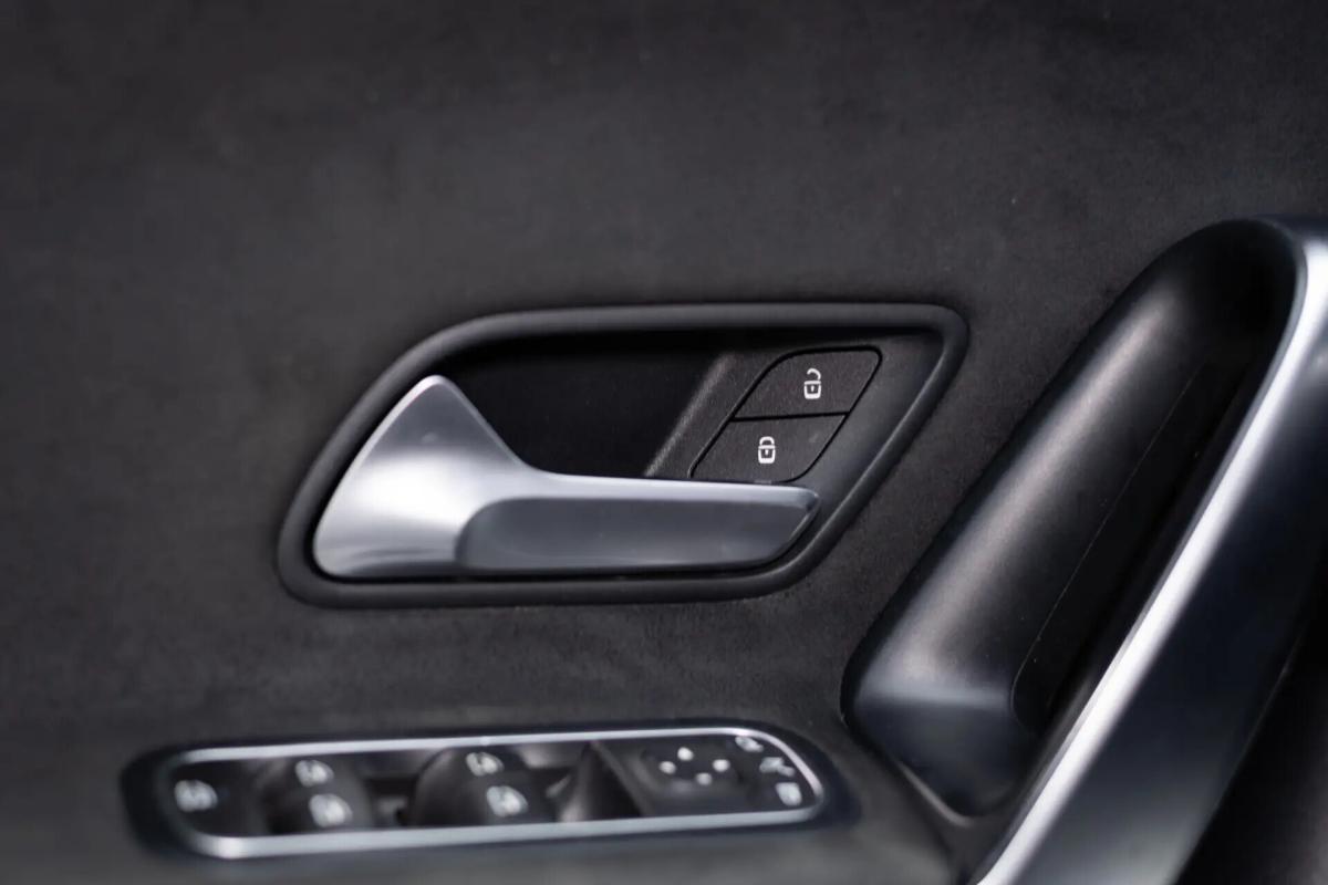 mercedes-benz-classe-a-a-250-e-2021-hibrido-a-gasolina-1332cc